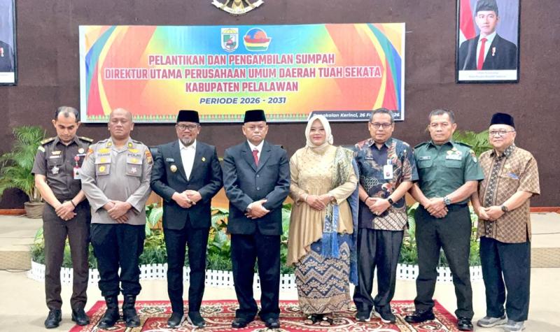 bupati-zukri-lantik-direktur-utama-perumda-tuah-sekata-periode-20262031